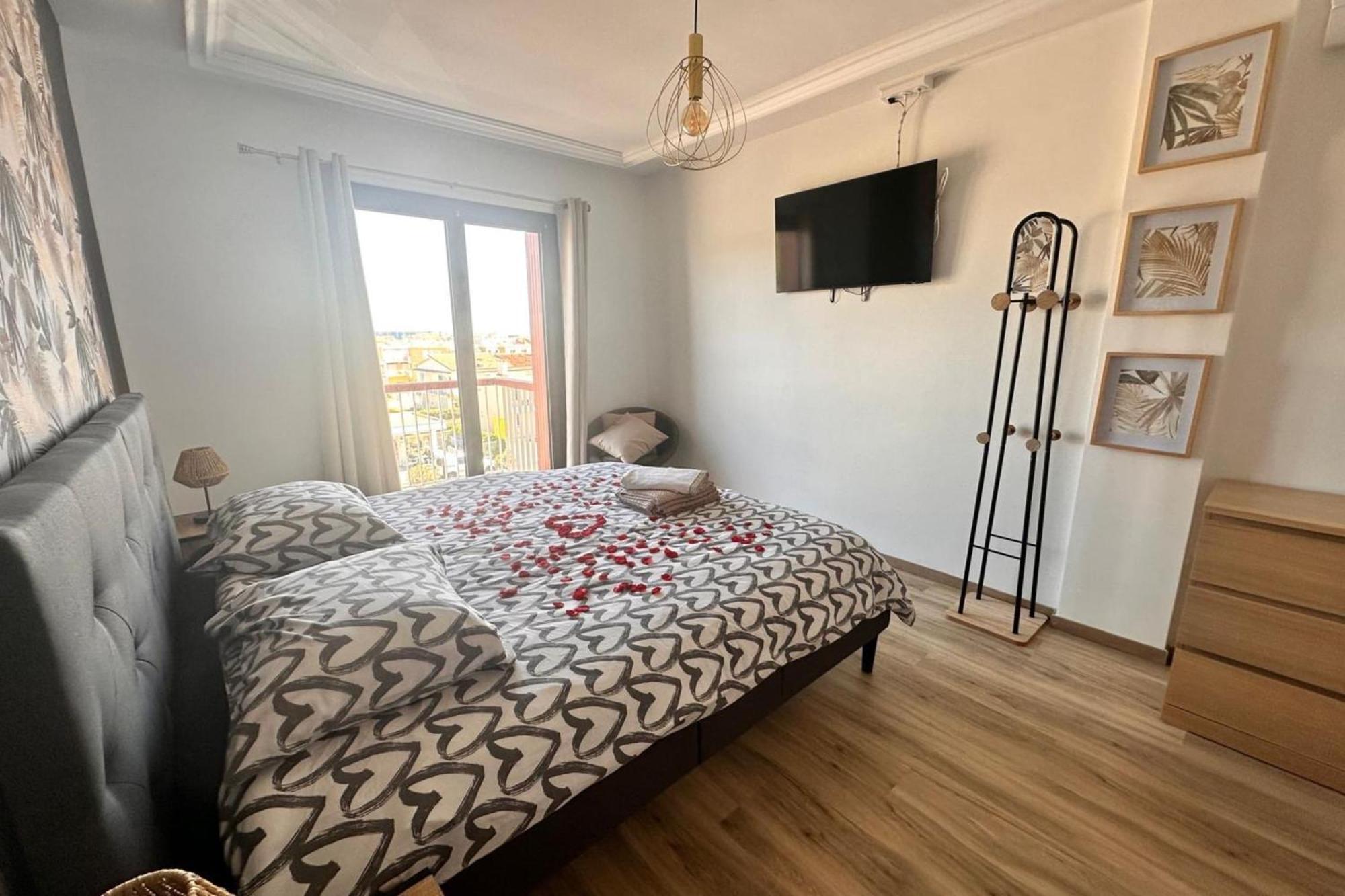 Le Mistral Appartement Standing Avec Vue Mer Exceptionnelle En 1Ere Ligne Ле-Гро-дю-Руа Екстер'єр фото
