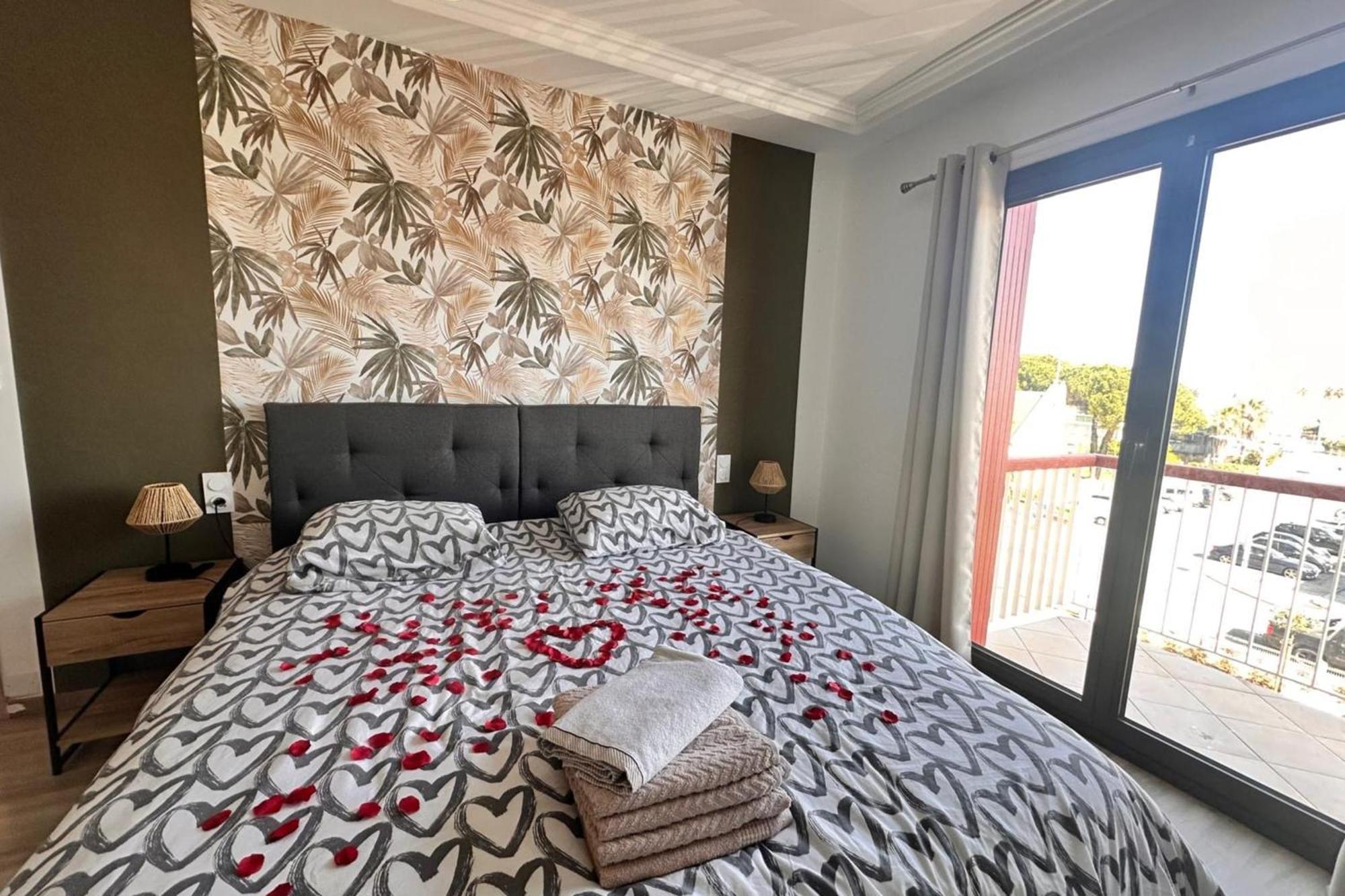 Le Mistral Appartement Standing Avec Vue Mer Exceptionnelle En 1Ere Ligne Ле-Гро-дю-Руа Екстер'єр фото